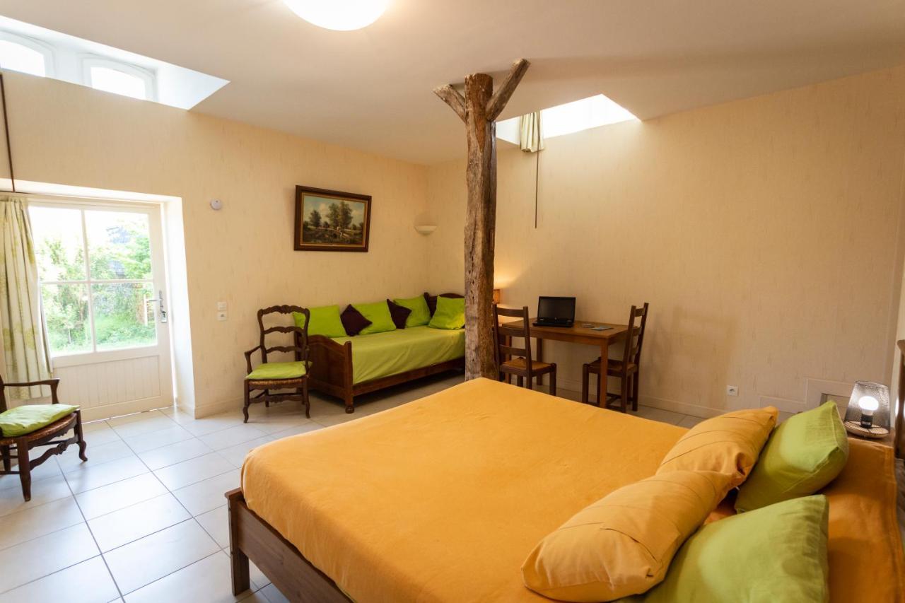 La Haye Gites Et Chambre D'Hotes Avrillé Exterior photo